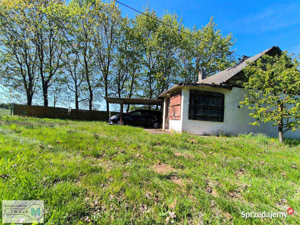 sprzedaży domu wolnostojącego Małogoszcz 100m2 asfalt sprzedam