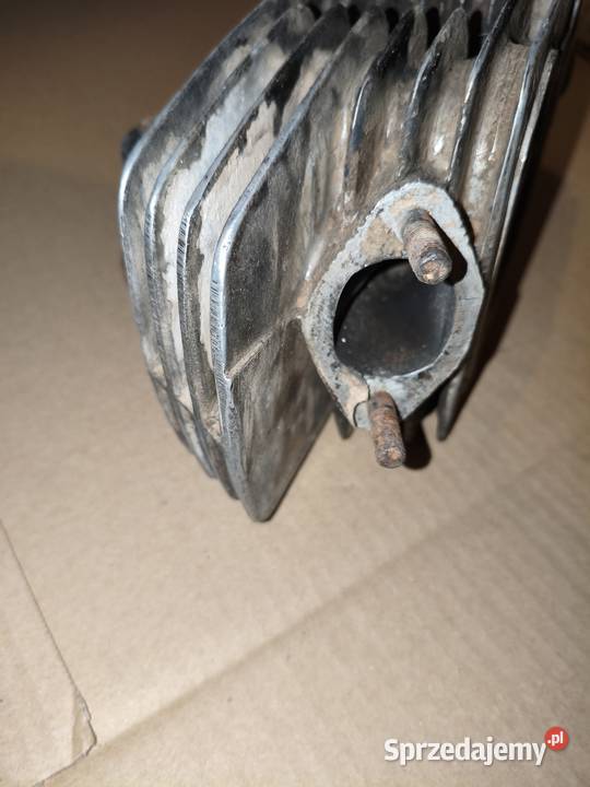 Lewa głowica Dniepr MT K650 Cylindry, głowice, pierścienie Leszno sprzedam