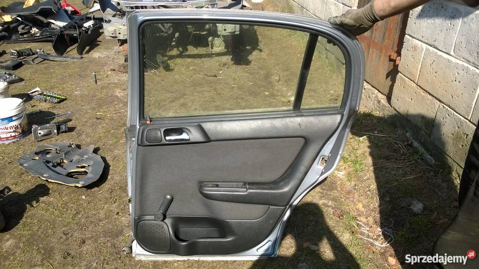 Drzwi prawy tył astra G 2 II kod lakieru Z163 sprzedam