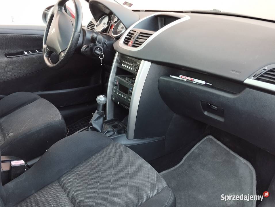 Peugeot 207 16 HDi hak panorama dolnośląskie Oleśnica