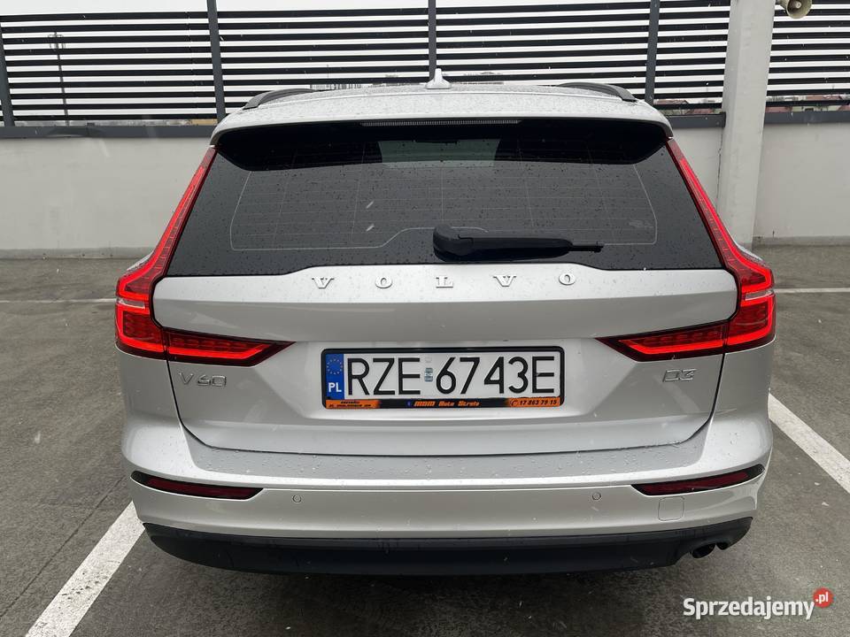 Volvo V60 II 20 diesel D3 150 2020r 116310 kombi Rzeszów