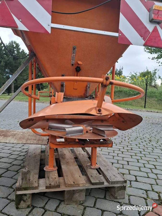 ROZIEWACZ NAWOZÓW MOTYL 600 Wadowice sprzedam