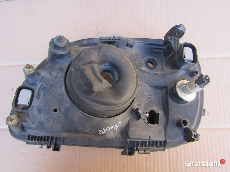 LAMPA PRZEDNIA PRAWA NISSAN MICRA K11 9799