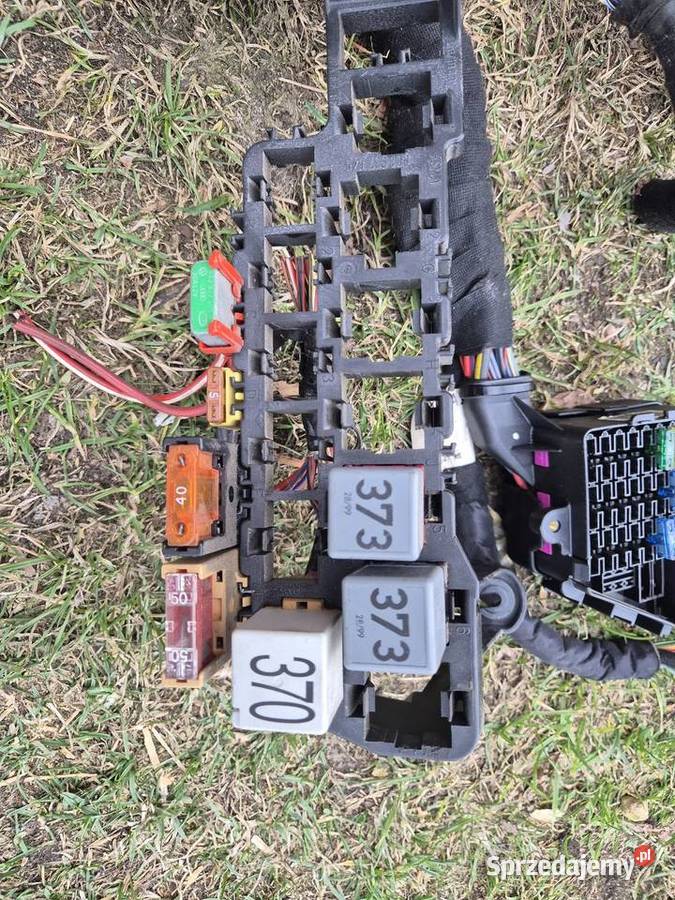 Skrzynki bezpiecznikow przekaznikow passat b5 osobowe Żagań sprzedam