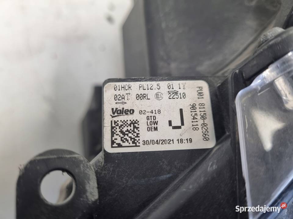 Toyota Corolla E21 PRZEDNIA LAMPA LEWA lewy Lampy przednie Janów