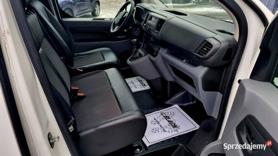 Opel Vivaro Pisemna Gwarancja 12 miesięcy niski 62500km Konin