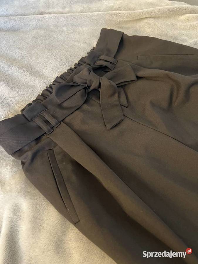 Spodnie czarne eleganckie z wiązaniem Jasło