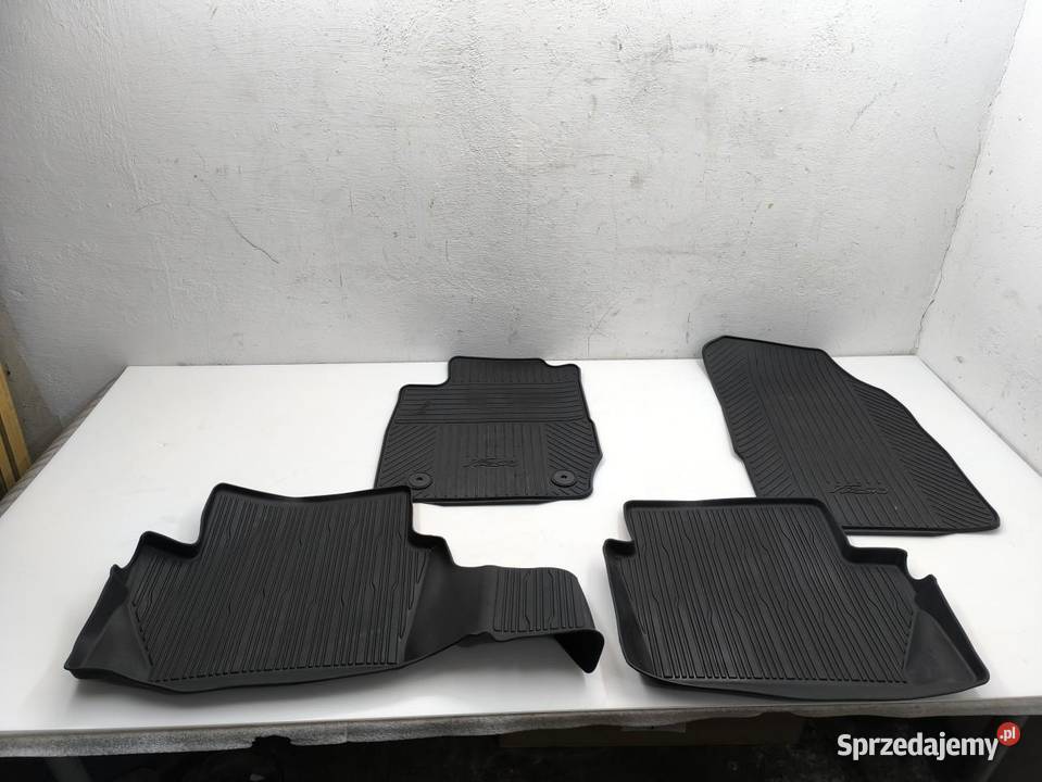 DYWANIKI GUMOWE FORD FIESTA MK7 LIFT 10