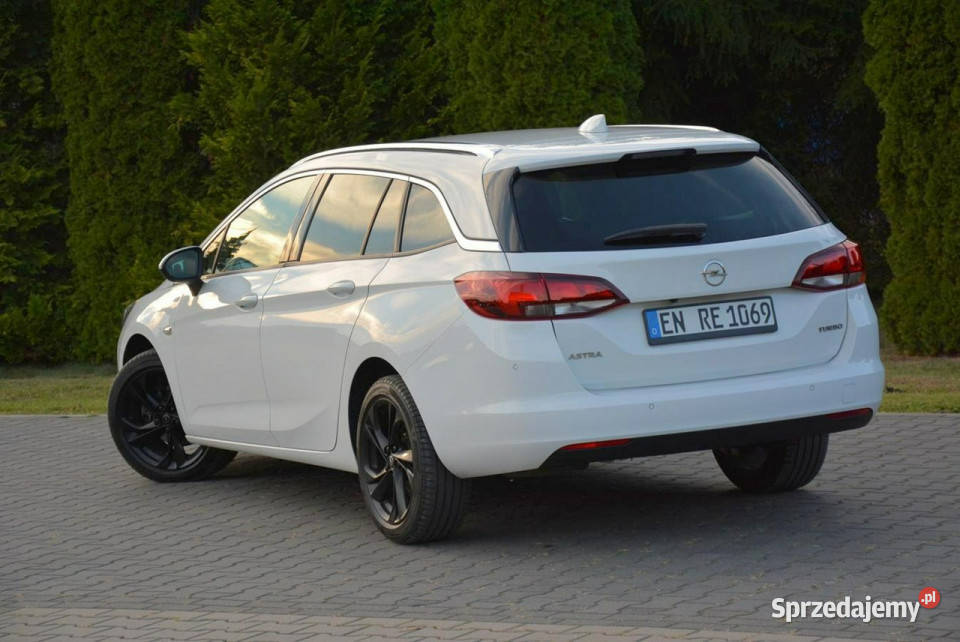 Opel Astra Ledy Front Assist Navi Kamera CarPlay