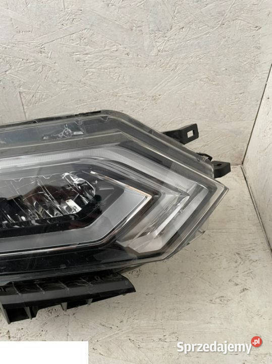 Nissan qashqai reflektor full Led prawy Kozubszczyzna sprzedam