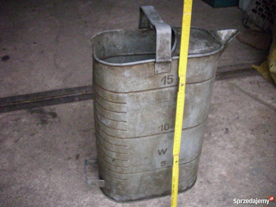 Zabytkowa nalewarka do paliwaWehrmacht Ursus Barlinek