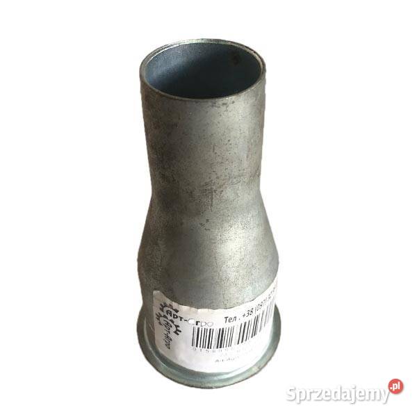 R121764 Wlew oleju JOHN DEERE