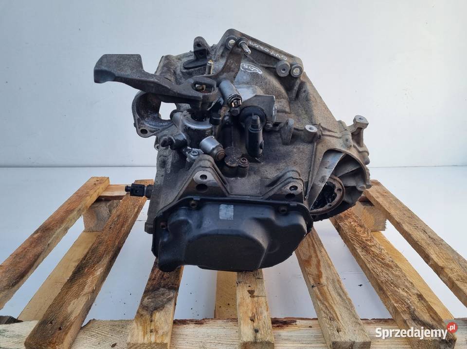 VW Touran 16 FSI MANUALNA SKRZYNIA BIEGÓW manual Janów