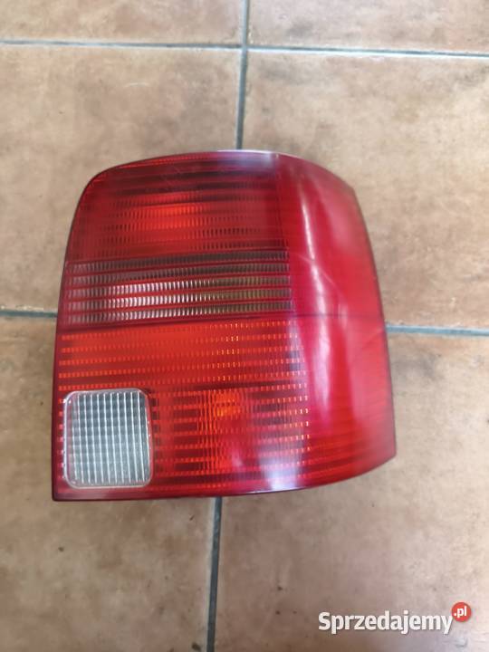 Lampa prawa tył Passat B5 kombi Pogwizdów