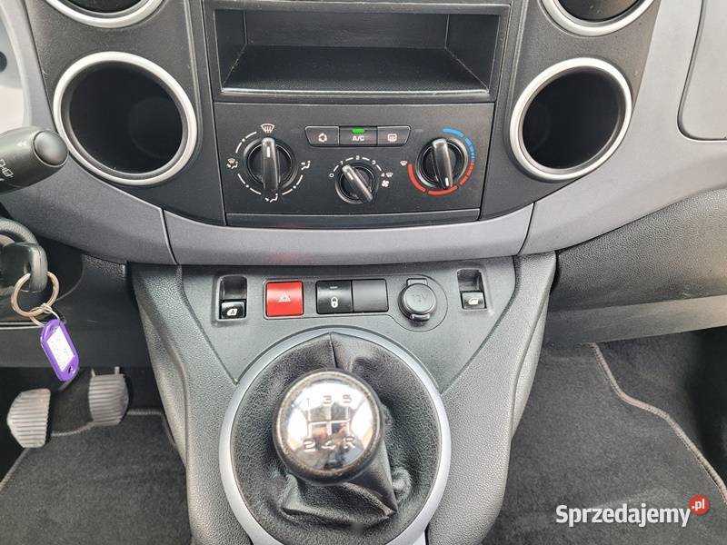 Pojemny i oszczędny dieselek Zarejestrowany w Polsce Słomniki