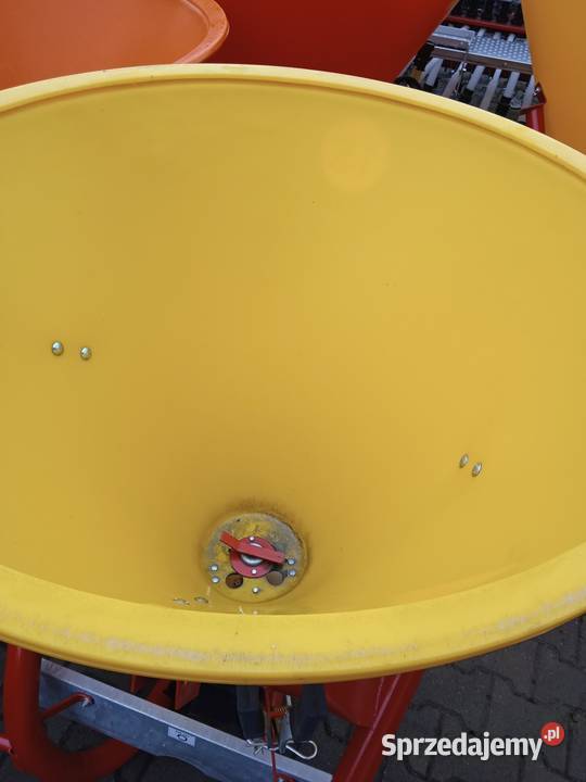 Rozsiewacz lejek do nawizów Kraśnik sprzedam