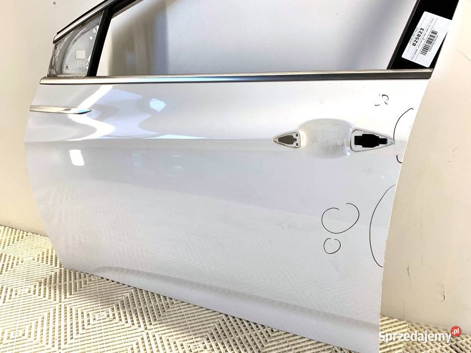 DRZWI LEWY PRZÓD HYUNDAI i40 Hatchback CREAMY