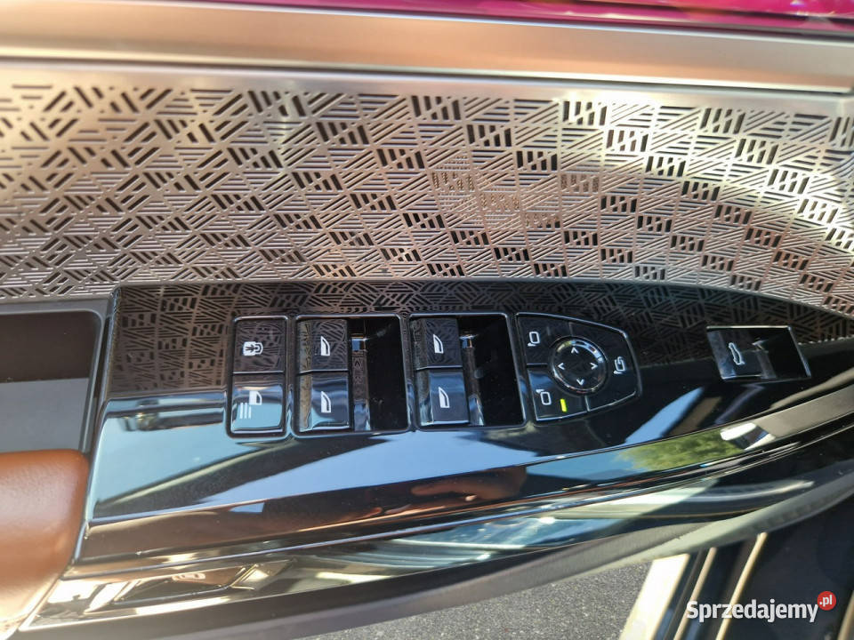 BMW M760 e PHEV xDrive sportaut z salonu czujnik martwego pola Warszawa