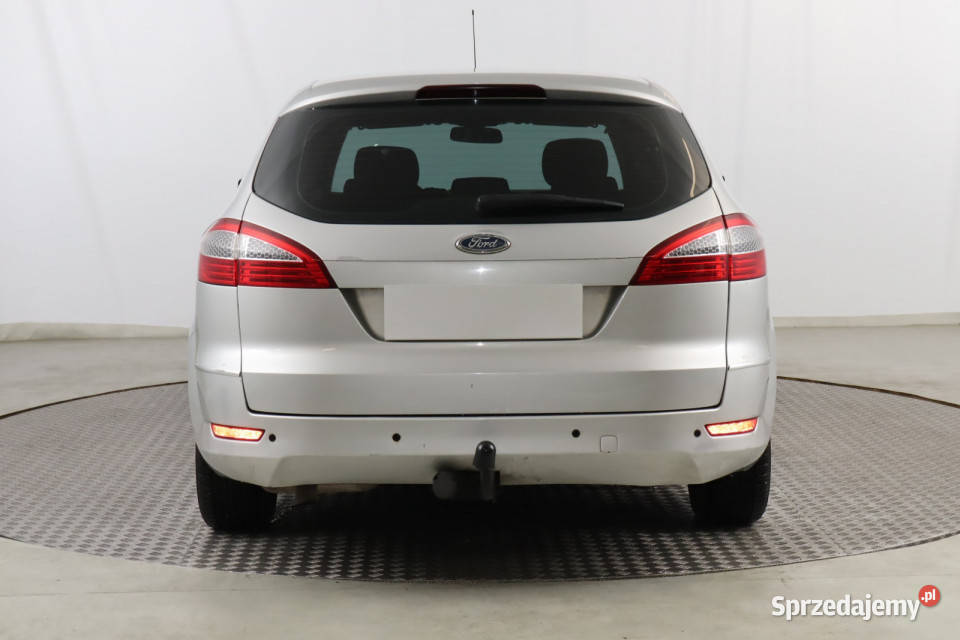 Ford Mondeo 18 TDCi srebrny