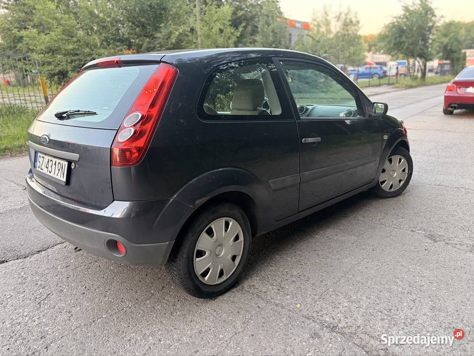 Ford Fiesta 13 2006r manualna