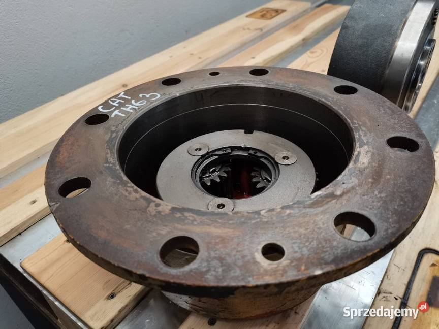 CAT TH 62 Kosz satelit