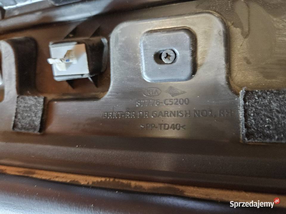 KIA SORENTO III 3 LISTWA DRZWI PRAWY TYŁ PRAWA Międzychód