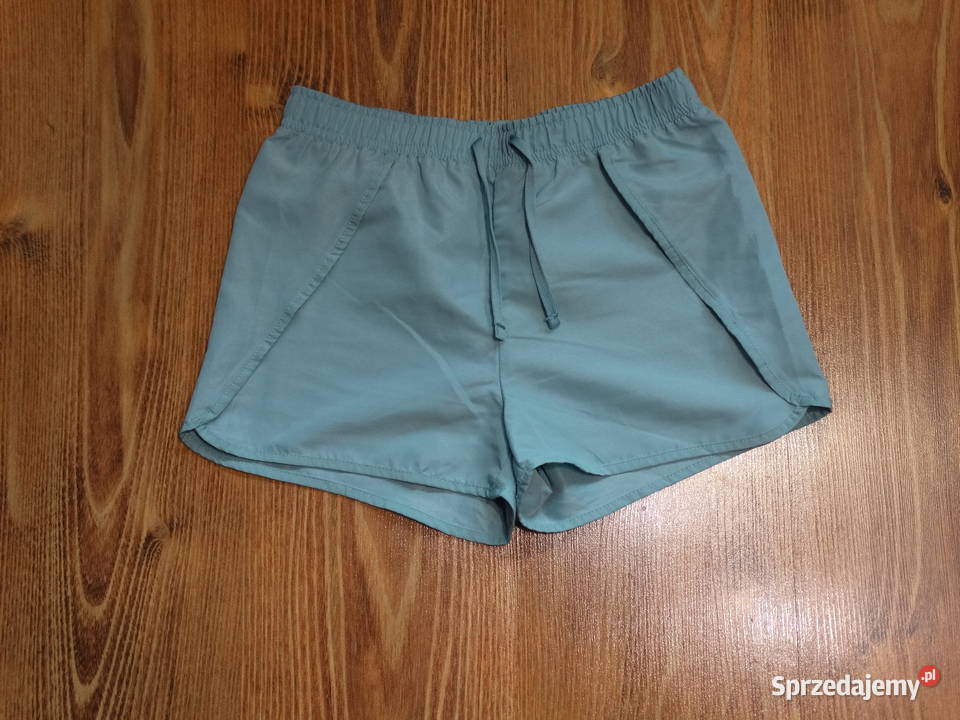 Krótkie spodenki dziewczęce r152 12lat sprzedam