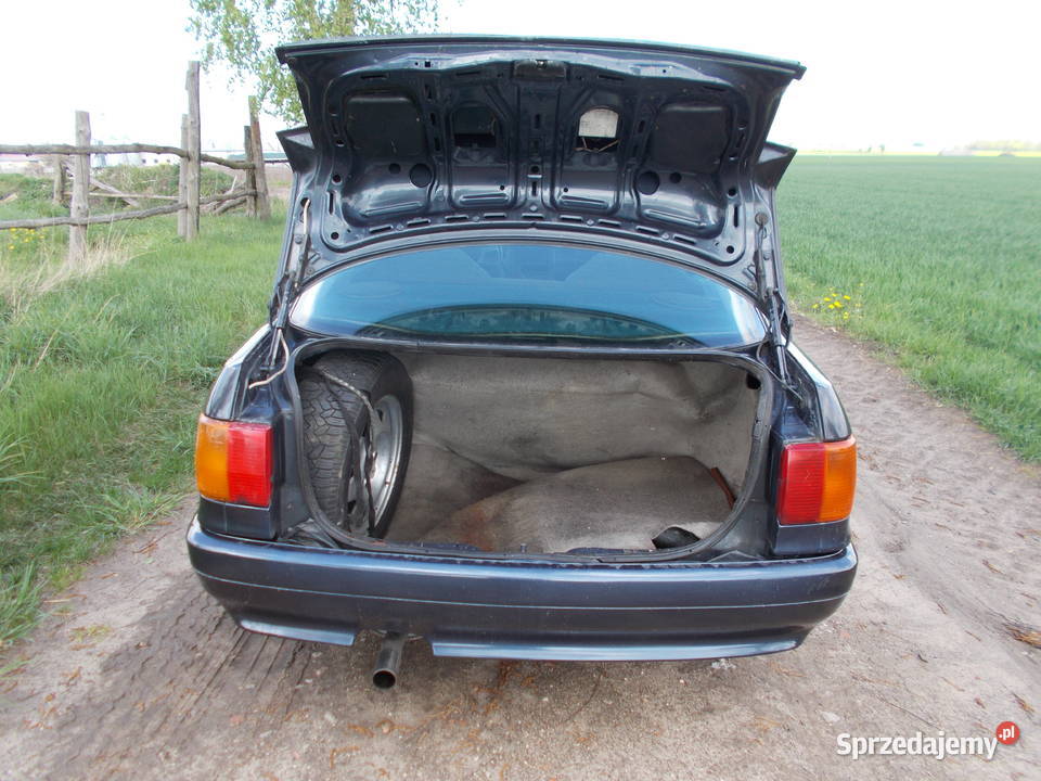 Audi 80 16 B Gaz 1987 r kujawsko-pomorskie Żnin