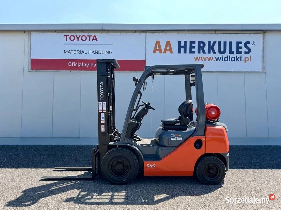 Spalinowy wózek widłowy LPG Toyota Tonero Katowice