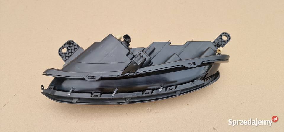 CITROEN C3 III 3 LIFT LAMPA PRAWA LED 9833480480 lubuskie Bieleń