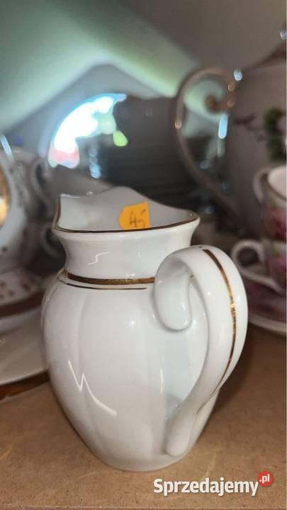 Mlecznik z białej porcelany BES Złocony na Gdańsk