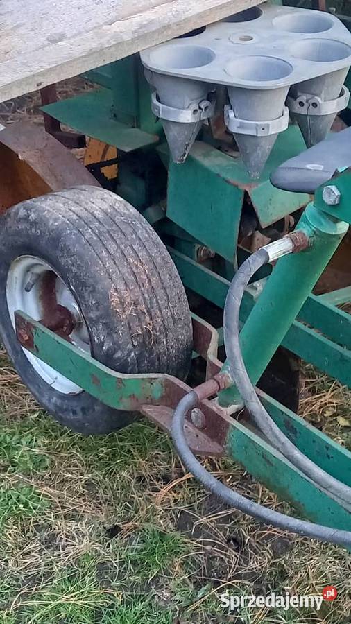 Sadzarka karuzelowa Maszyny rolnicze Goszczanów