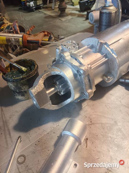Rozrusznik 24V 11 KW do spycharki T130T170B10 Silnik i osprzęt Kozery
