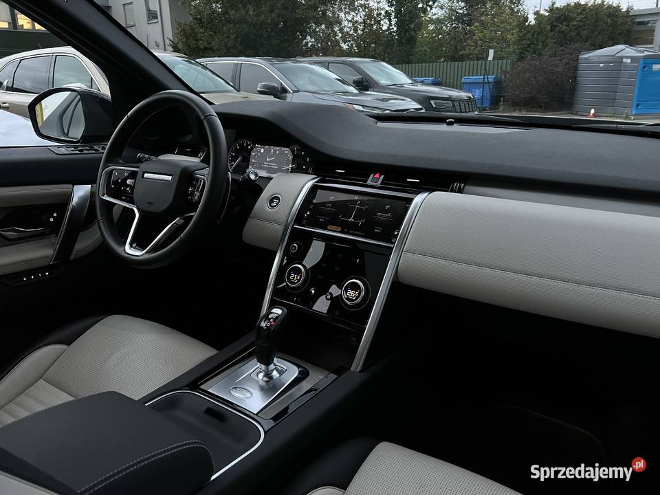 Land Rover Discovery Sport 2023 gniazdo USB Warszawa