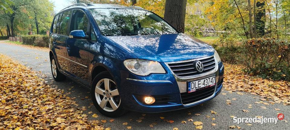 Volkswagen Touran benzyna grzane fotele czujniki parkowania