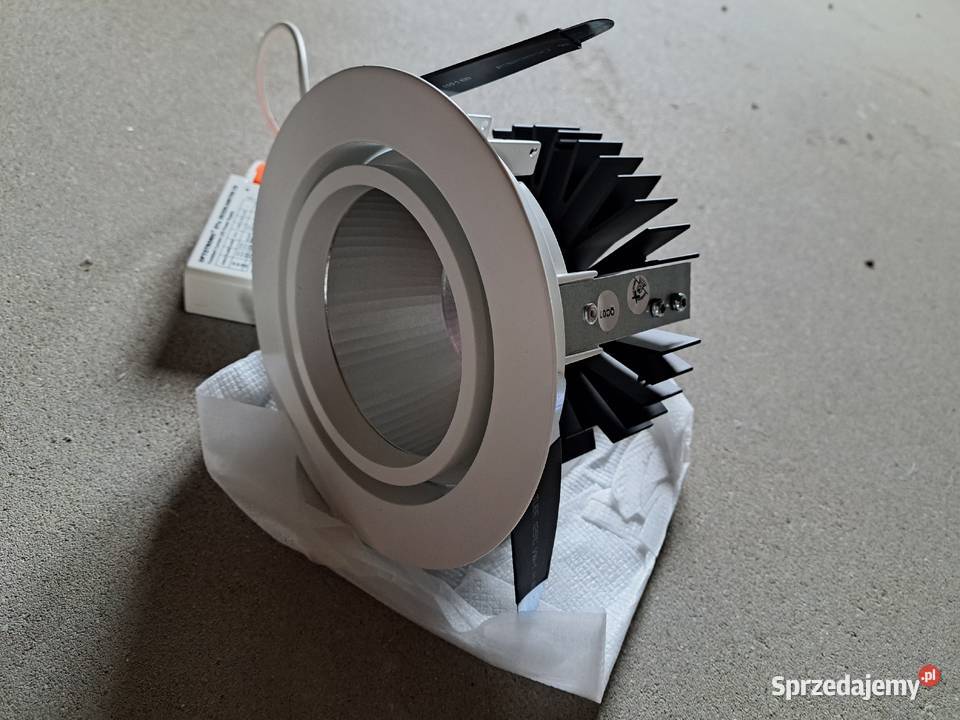 Lampa Led biały Oświetlenie Paczkowo