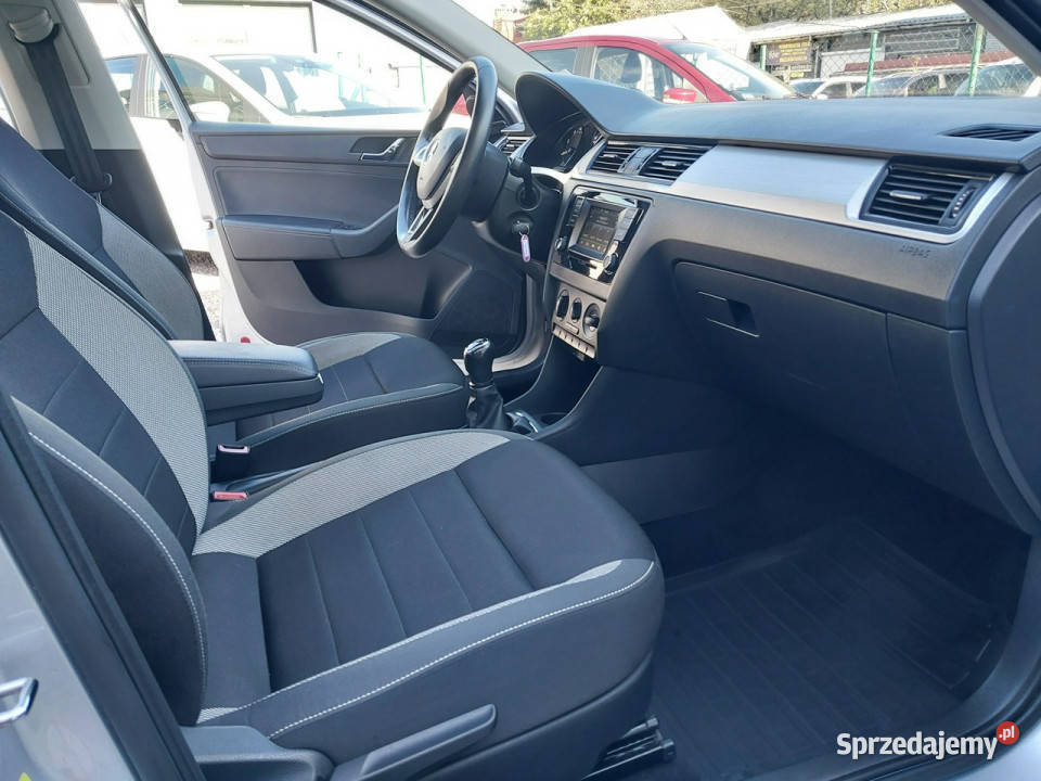 koda RAPID 1200 TSi SALON 34 Warszawa