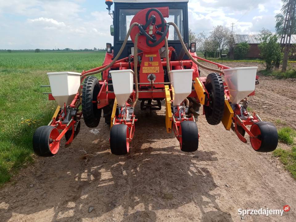 Siewnik do kukurydzy Omega Łaźniki