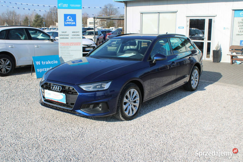 Audi A4 STronic Gwarancja Kamera Fvat Salon kurtyny powietrzne Warszawa