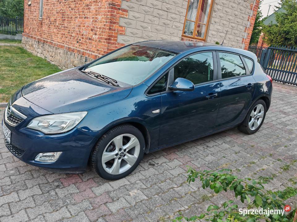 Opel Astra J 16 benzyna Ecotec Ostrowiec Świętokrzyski