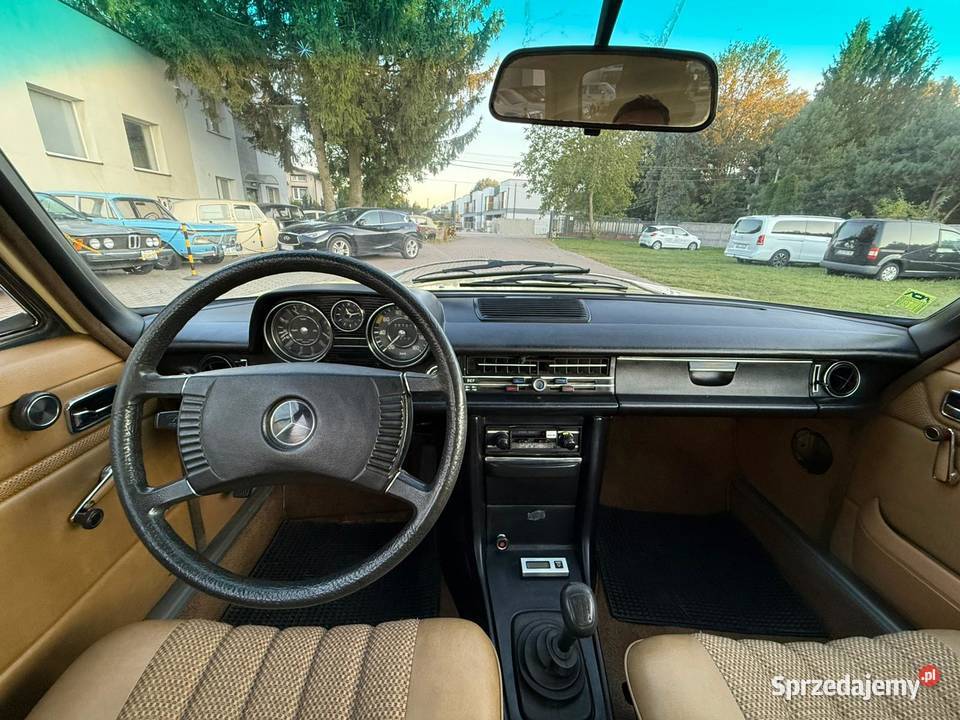Mercedes W115 220D Ładna Sztuka Środek w wspomaganie kierownicy Zgierz sprzedam