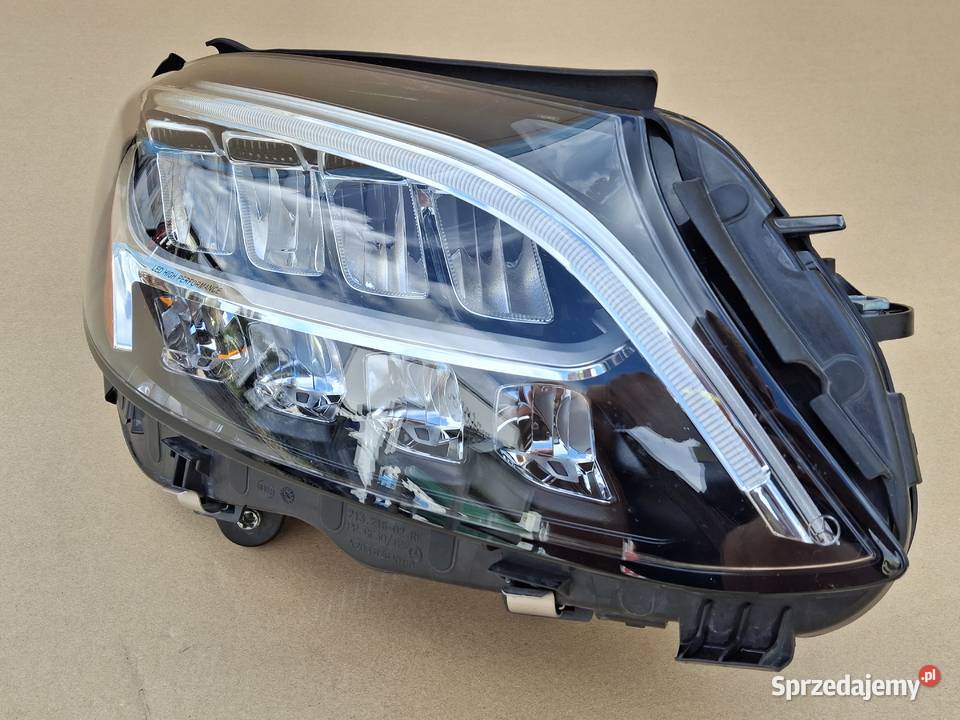 MERCEDES CKLASA W205 LIFT USA REFLEKTOR PRAWY osobowe lubuskie
