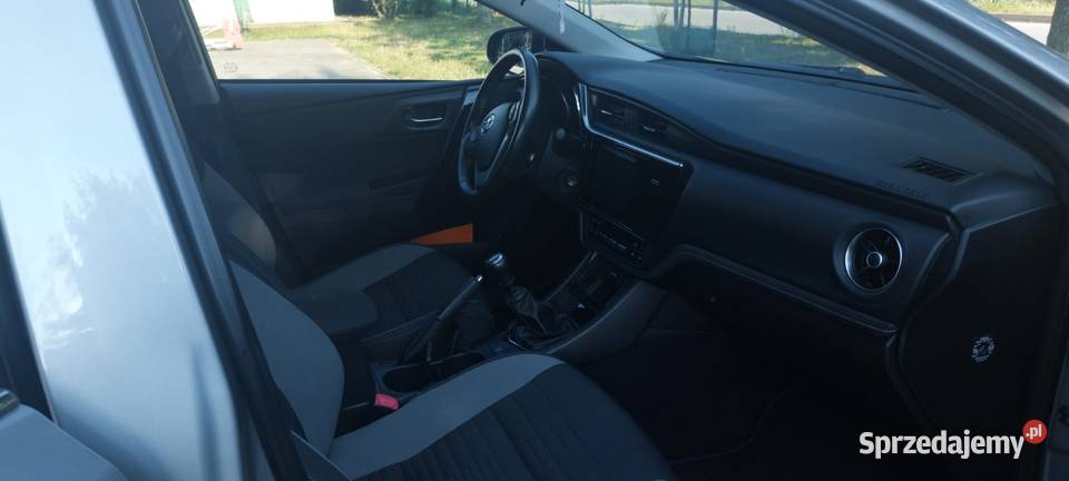 Auris2015 12 turbo S Radom