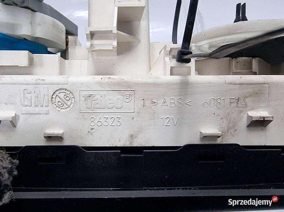 PANEL KLIMATYZACJI OPEL VECTRA B 90463845 Pozostałe Części samochodowe sprzedam
