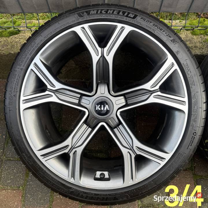 19 Kia Stinger koła felgi komplet 5x1143 8J i Lubasz sprzedam