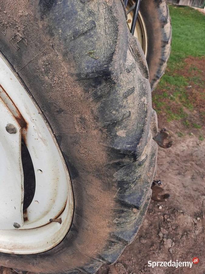 Opony 270 95 32 I 270 95 48 Ostrowiec Świętokrzyski