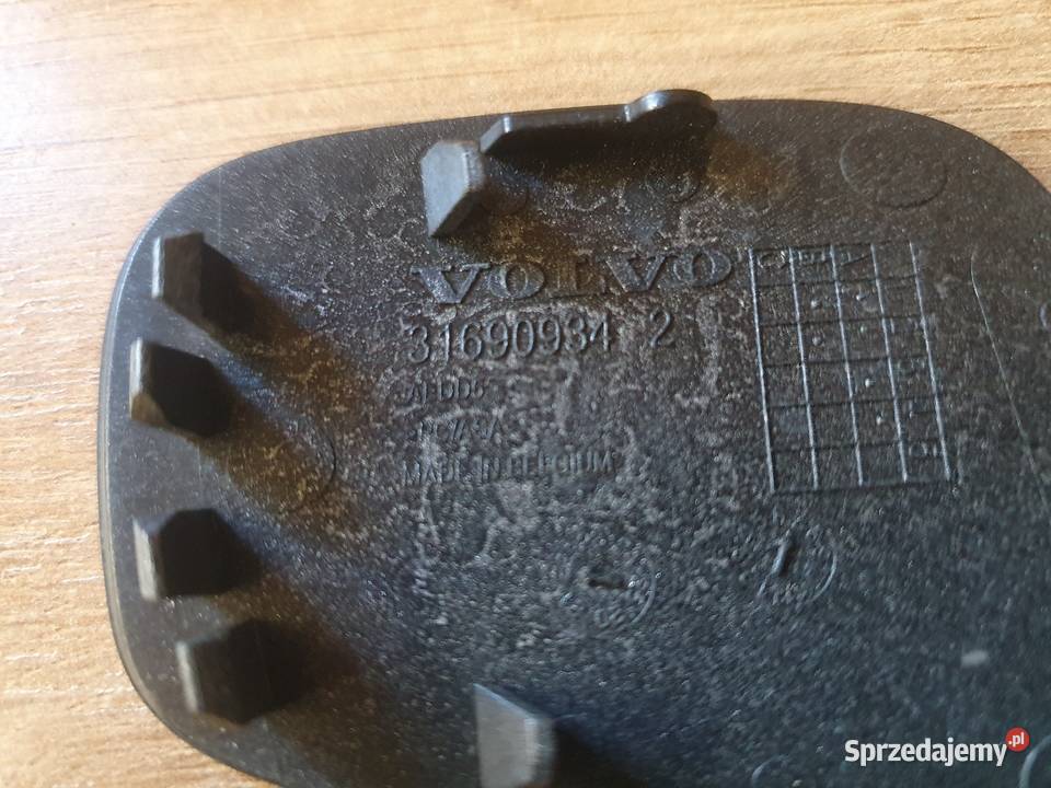 VOLVO C40 ZAŚLEPKA HAKA ZDERZAKA PRZÓD 31690934 osobowe Międzychód
