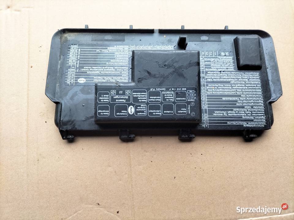 Audi 80 B3 B4 8A0941801 OSŁONA SKRZYNKI Pozostałe Kamień-Kolonia