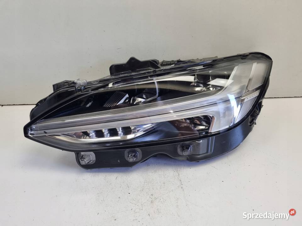 Volvo V90 S90 PRZEDNIA LAMPA LEWA lewy przód osobowe lubelskie Janów
