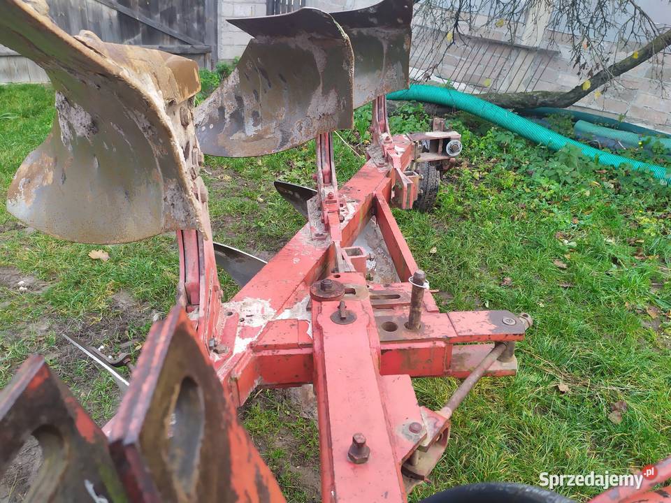 pług international case 3 Case IH mazowieckie Niedarczów Górny-Kolonia sprzedam